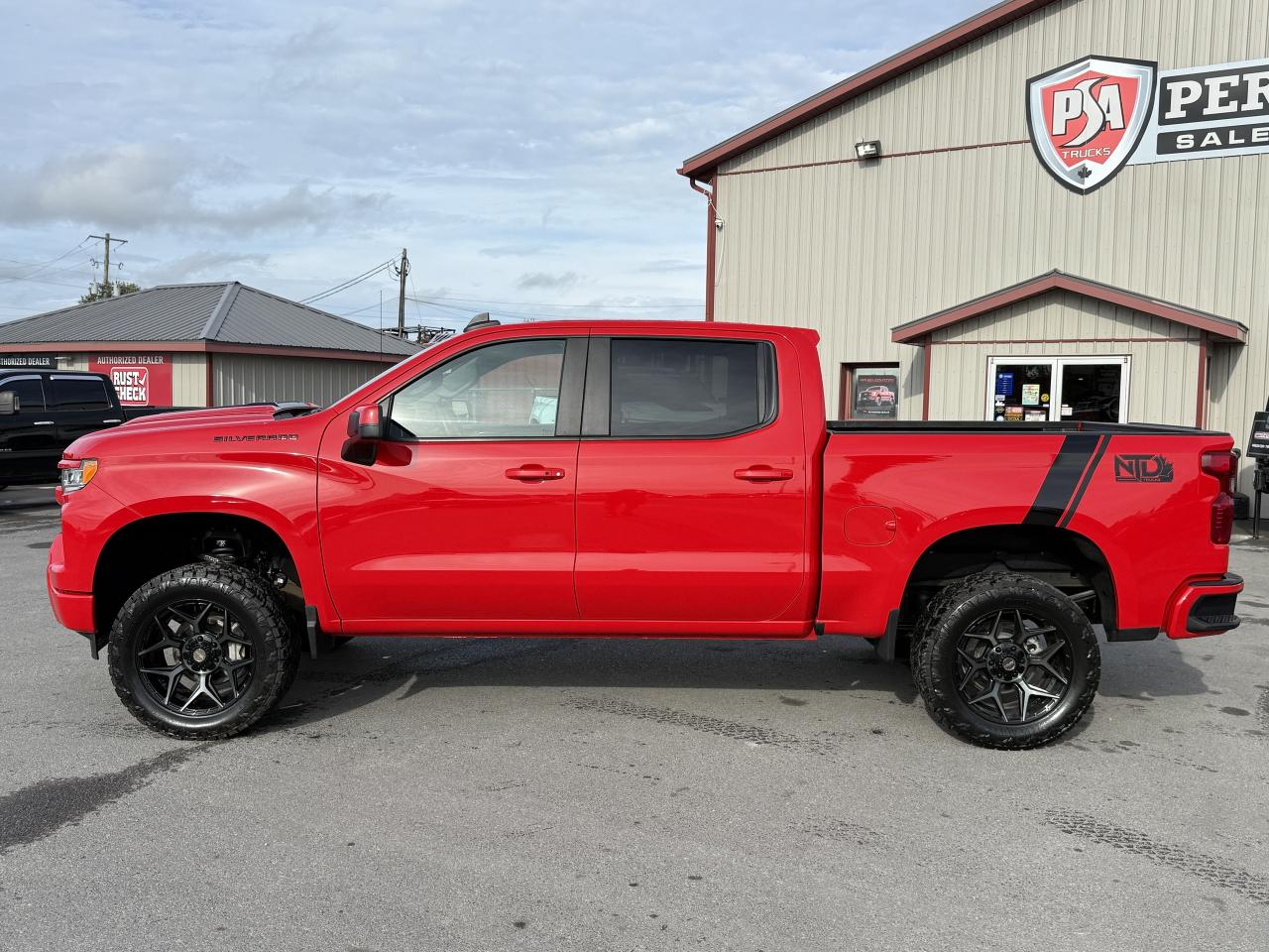 2025 Chevrolet Silverado 1500 LT BDS LIFT/WHEEL/TIRE/LEATHER PKG!! Photo