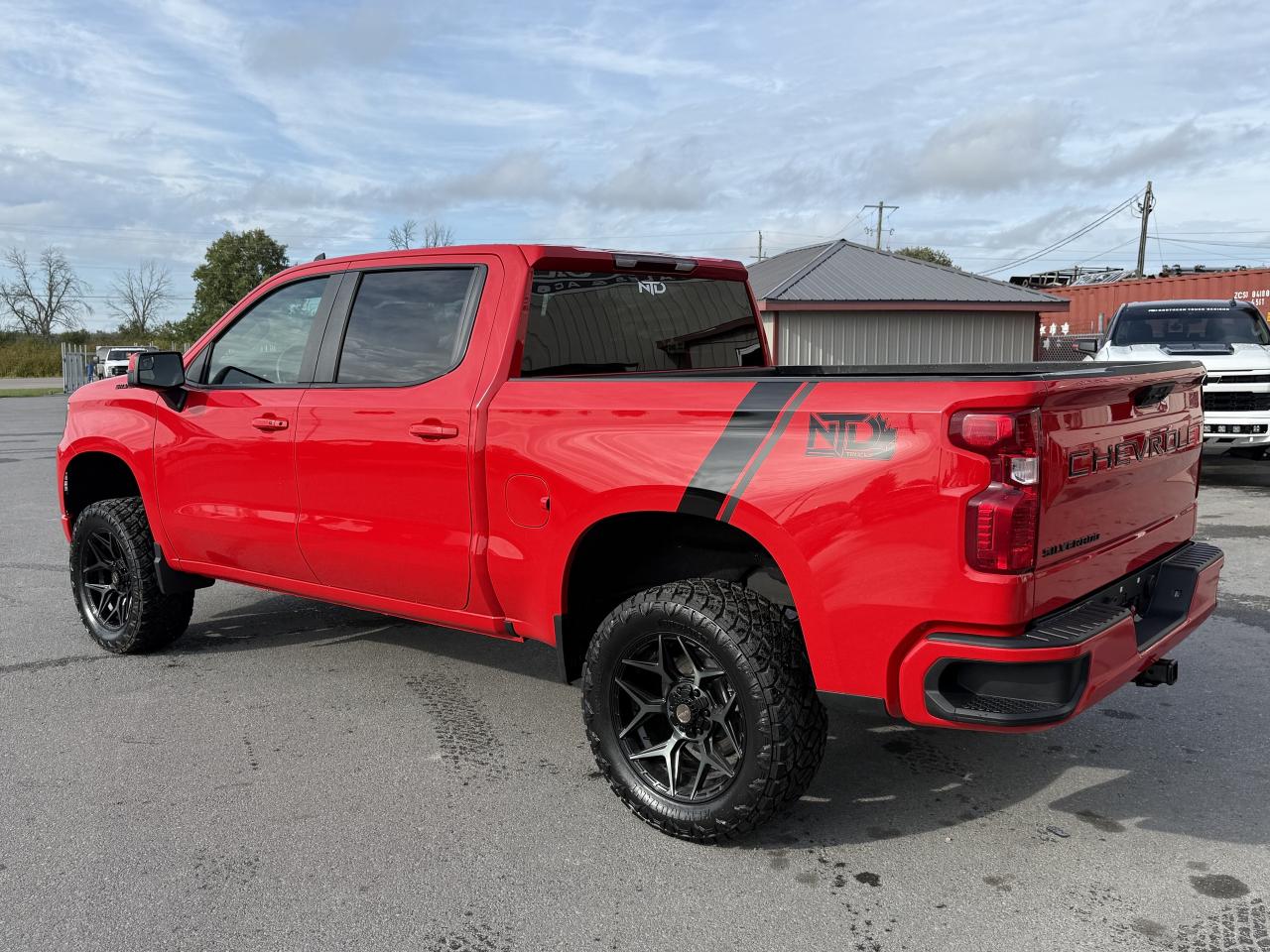 2025 Chevrolet Silverado 1500 LT BDS LIFT/WHEEL/TIRE/LEATHER PKG!! Photo