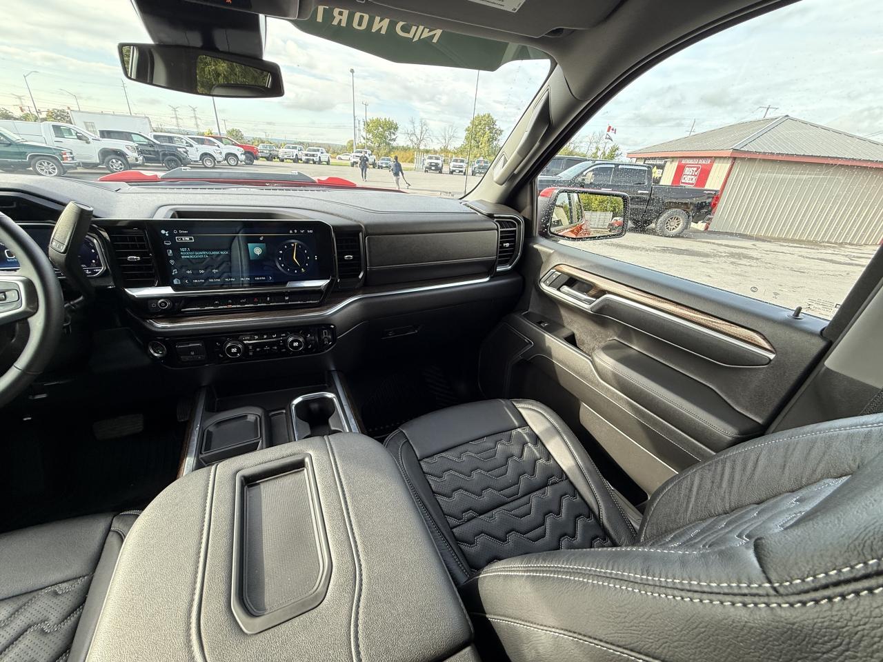 2025 Chevrolet Silverado 1500 LT BDS LIFT/WHEEL/TIRE/LEATHER PKG!! Photo