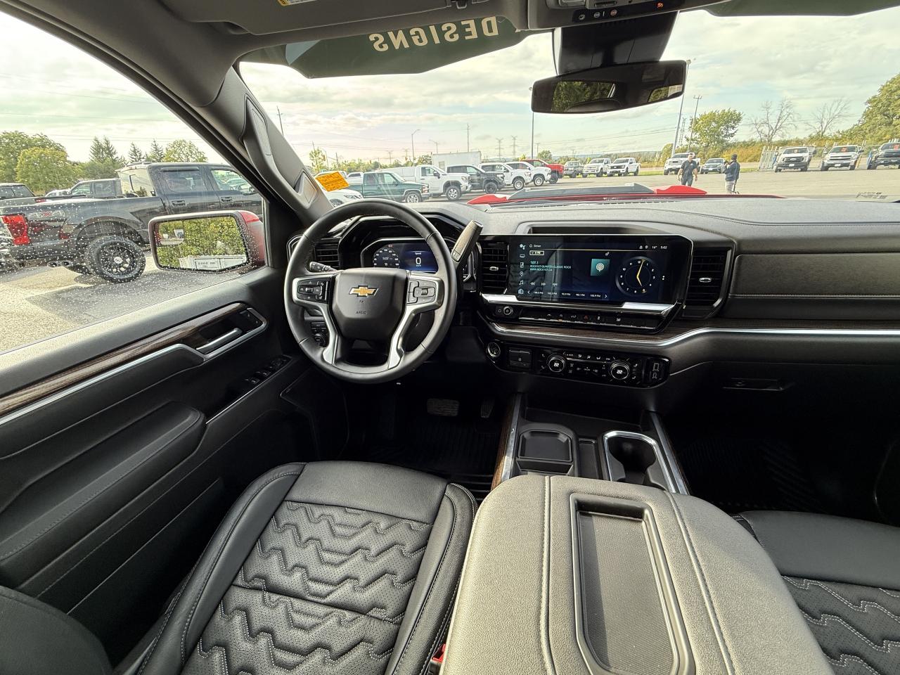 2025 Chevrolet Silverado 1500 LT BDS LIFT/WHEEL/TIRE/LEATHER PKG!! Photo