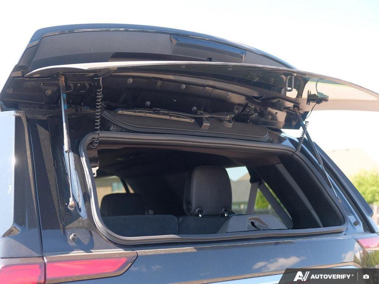 2021 GMC Yukon DenaliDENALI, 6.2L, NAV, ROOF, 1-OWNER, CERTIFIED! Photo