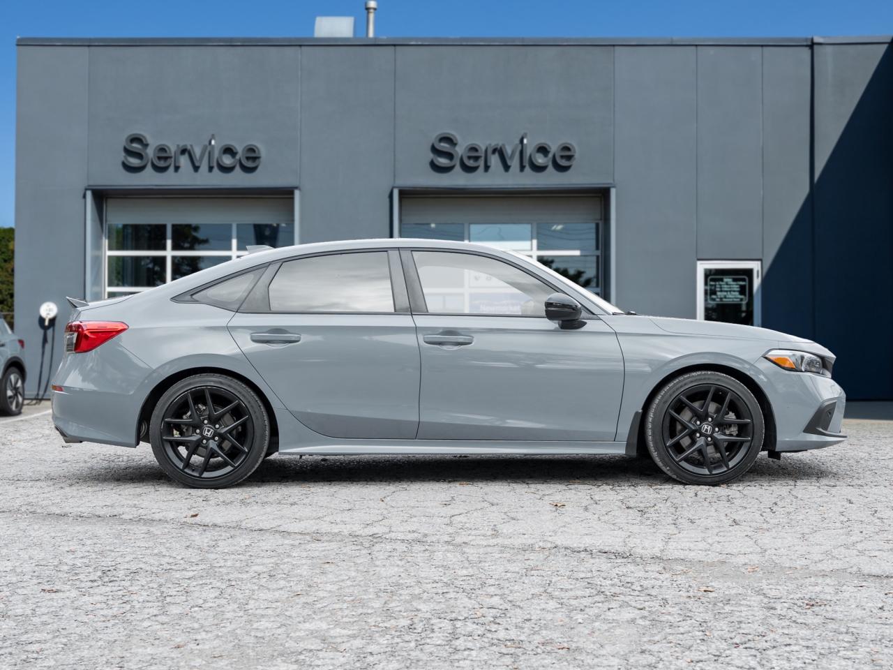 2022 Honda Civic Si Sedan Manual /SAFETY CERTIFIED/BOSE Speakers/18'' Wheels Photo4