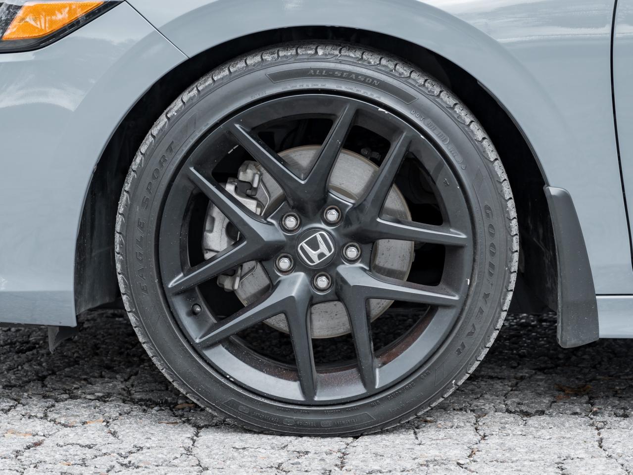 2022 Honda Civic Si Sedan Manual   SAFETY  FINANCE RATES FOR AS LOW AS 6.99% Photo