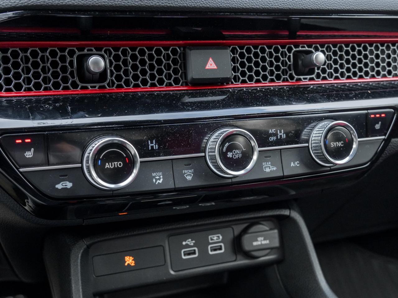 2022 Honda Civic Si Sedan Manual   SAFETY  FINANCE RATES FOR AS LOW AS 6.99% Photo