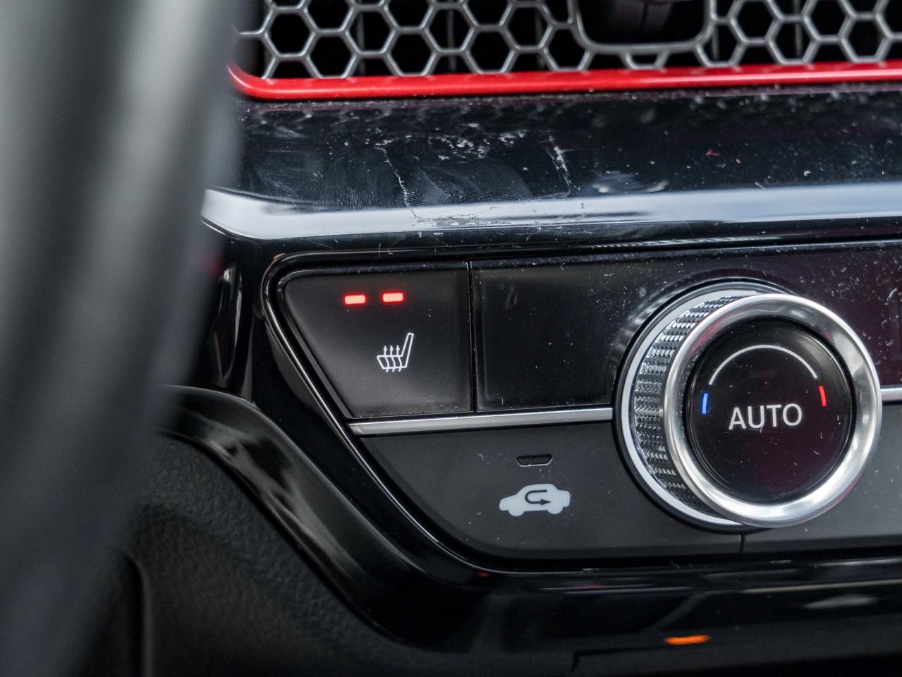 2022 Honda Civic Si Sedan Manual   SAFETY  FINANCE RATES FOR AS LOW AS 6.99% Photo