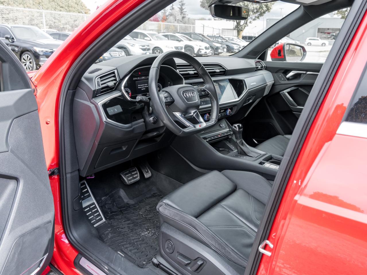 2019 Audi Q3 2.0 TFSI quattro Technik NEW BRAKES  S LINE SPORT Photo