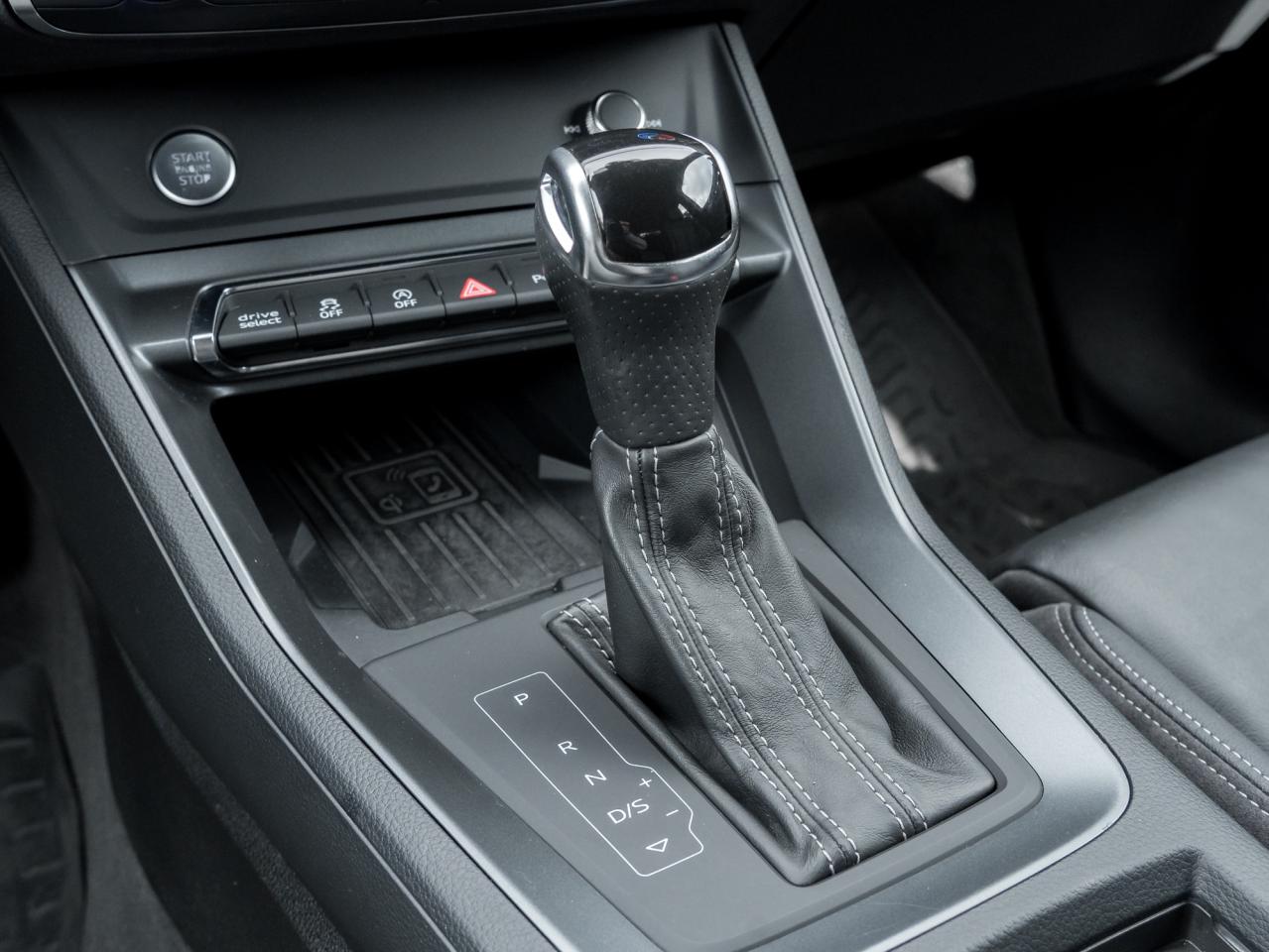 2019 Audi Q3 2.0 TFSI quattro Technik NEW BRAKES  S LINE SPORT Photo