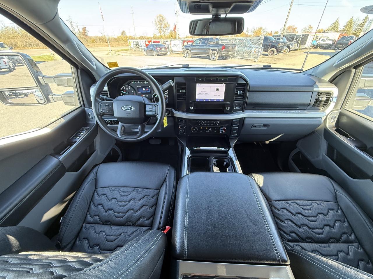 2023 Ford F-250 XLT BDS LEVEL/WHEEL/TIRE/LEATHER PKG!! Photo