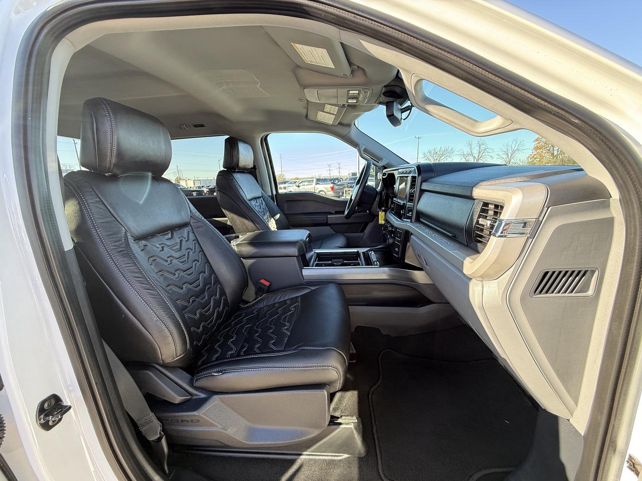 2023 Ford F-250 XLT BDS LEVEL/WHEEL/TIRE/LEATHER PKG!! Photo