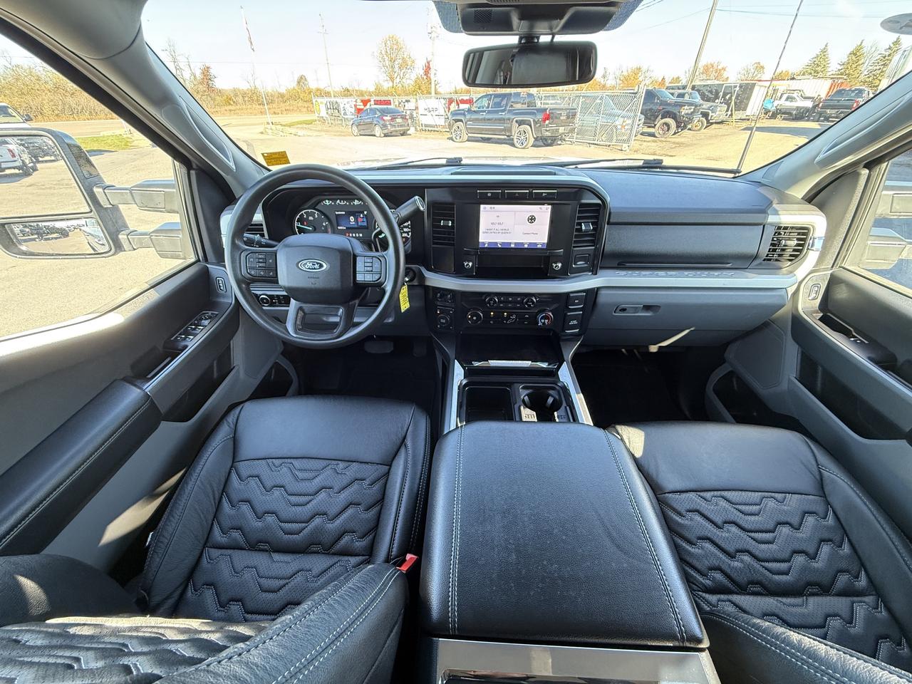 2023 Ford F-250 XLT BDS LEVEL/WHEEL/TIRE/LEATHER PKG!! Photo