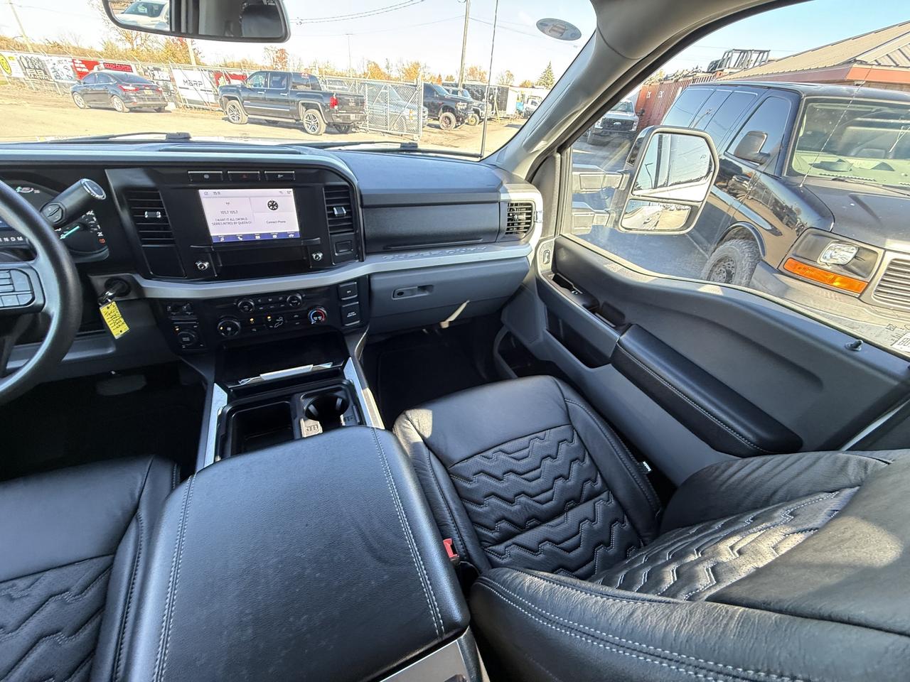 2023 Ford F-250 XLT BDS LEVEL/WHEEL/TIRE/LEATHER PKG!! Photo