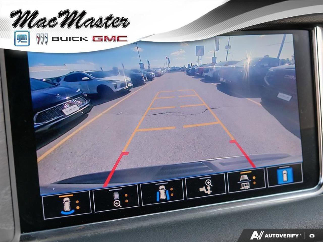 2021 GMC Yukon DenaliDENALI, 6.2L, NAV, ROOF, HTD/COOL, 1-OWNER! Photo