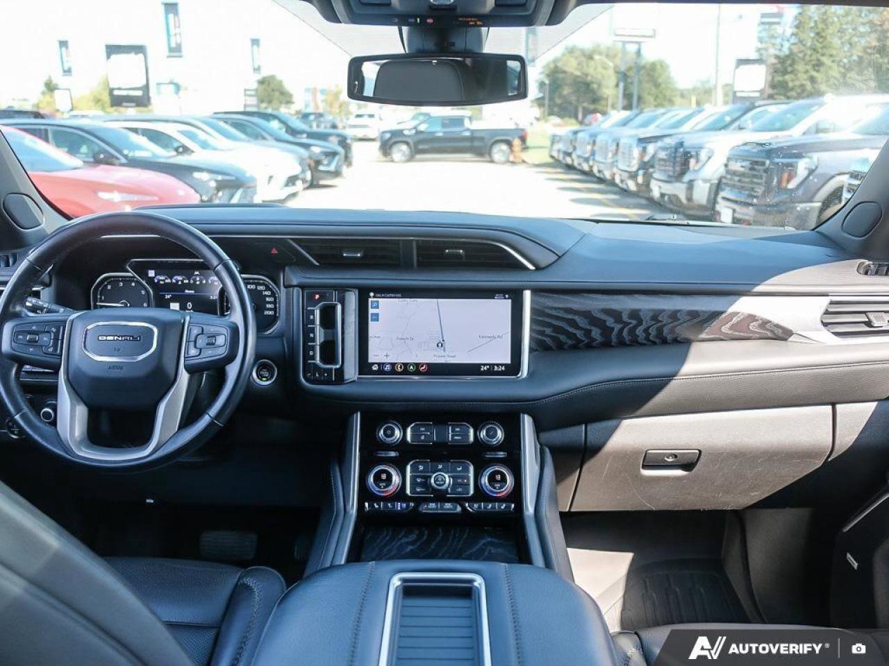 2021 GMC Yukon DenaliDENALI, 6.2L, NAV, ROOF, HTD/COOL, 1-OWNER! Photo