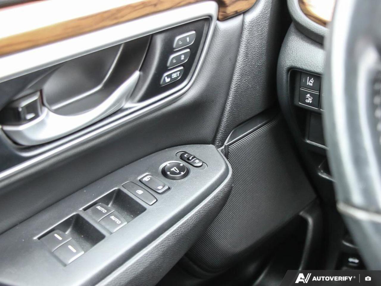 2020 Honda CR-V TouringAWD, SUNROOF, NAV, CARPLAY, POWER TAILGATE, Photo