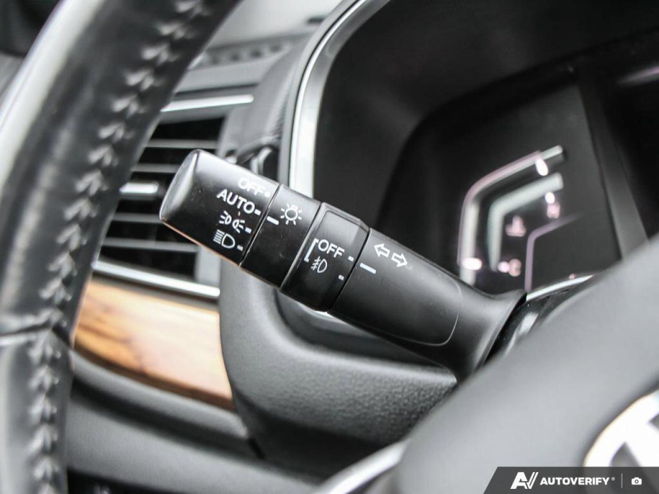 2020 Honda CR-V TouringAWD, SUNROOF, NAV, CARPLAY, POWER TAILGATE, Photo