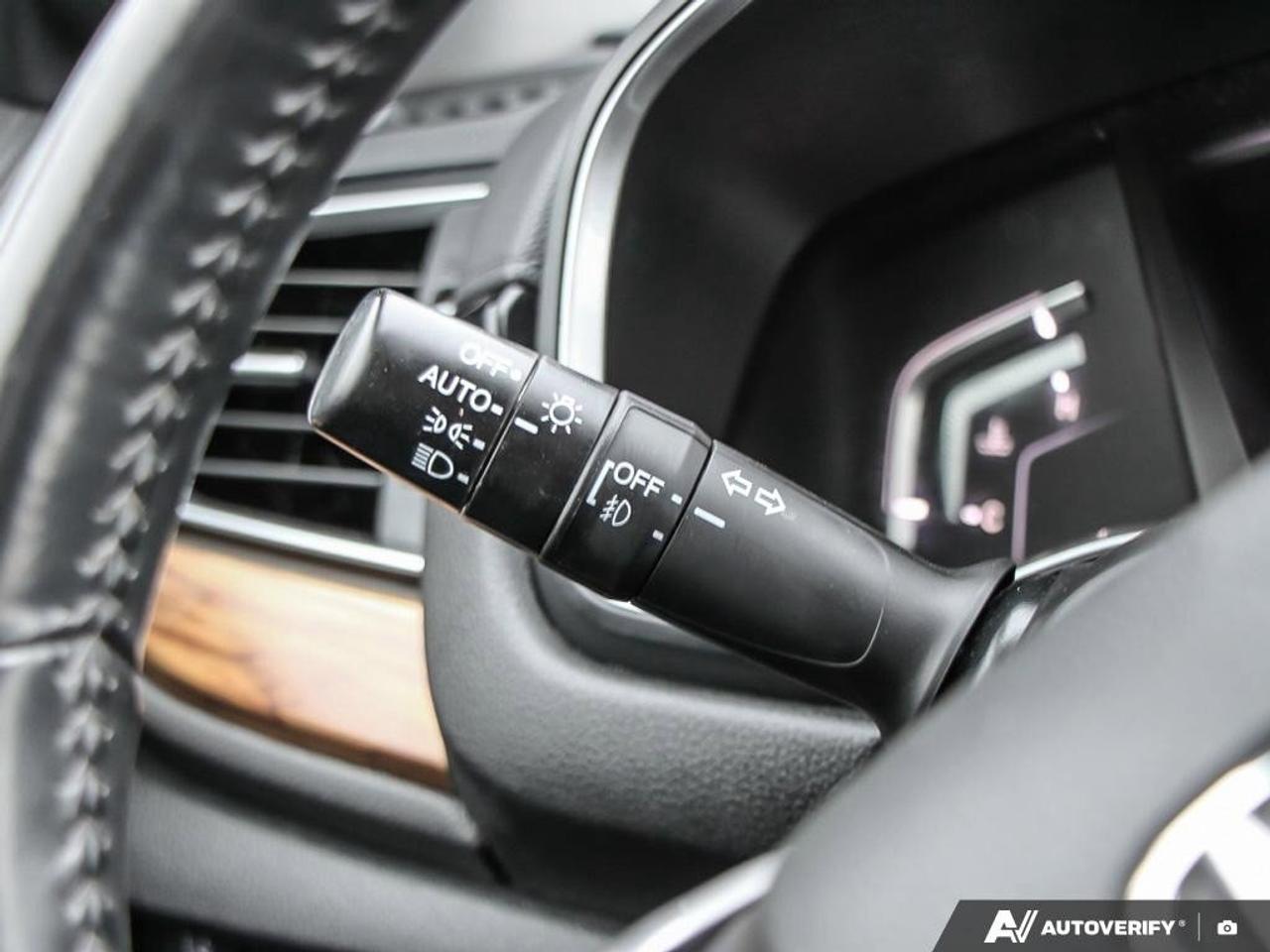 2020 Honda CR-V TouringAWD, SUNROOF, NAV, CARPLAY, POWER TAILGATE, Photo