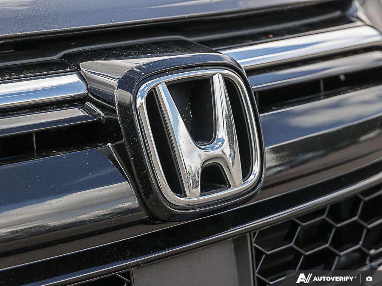 2020 Honda CR-V TouringAWD, SUNROOF, NAV, CARPLAY, POWER TAILGATE, ADAPTIVE CRUISE Photo