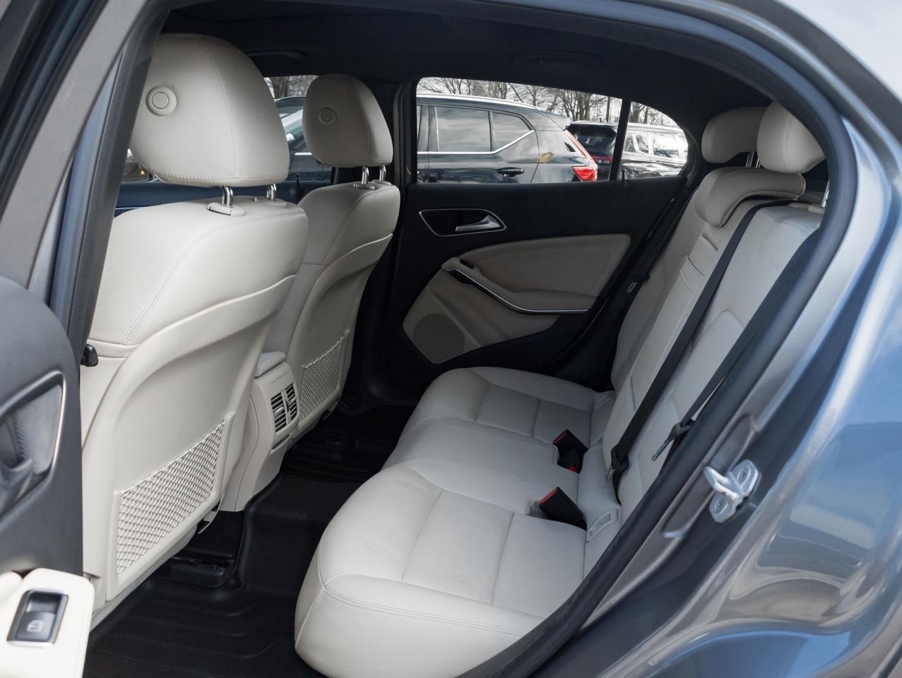 2015 Mercedes-Benz GLA-Class 4MATIC 4dr GLA 250  PREMIUM PLUS PACK  SAFETY CERT Photo