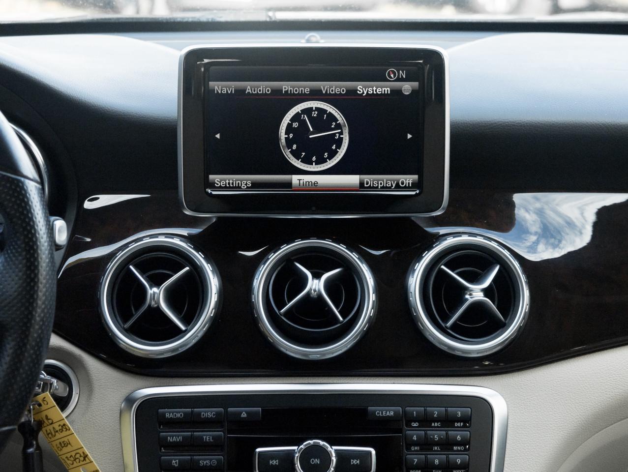 2015 Mercedes-Benz GLA-Class 4MATIC 4dr GLA 250  PREMIUM PLUS PACK  SAFETY CERT Photo