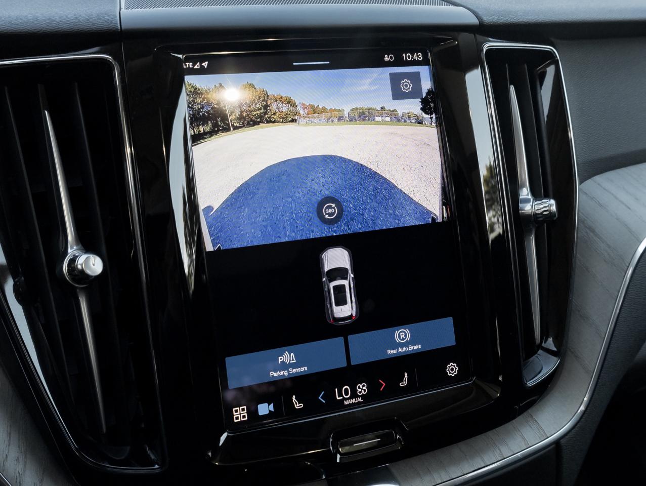 2025 Volvo XC60 B5 AWD Plus Dark Theme LOW MILEAGE NEARLY NEW CPO Photo