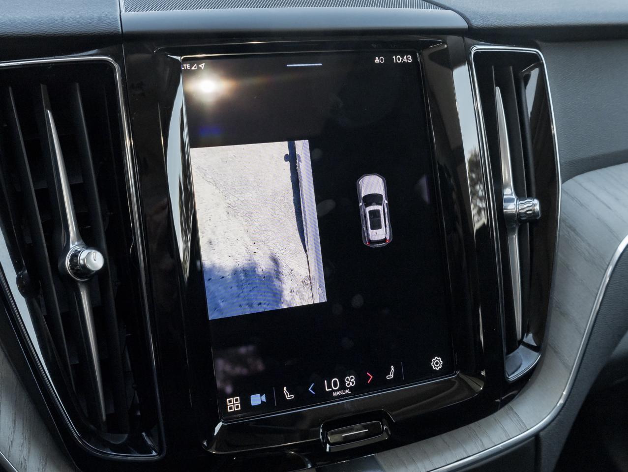 2025 Volvo XC60 B5 AWD Plus Dark Theme LOW MILEAGE NEARLY NEW CPO Photo