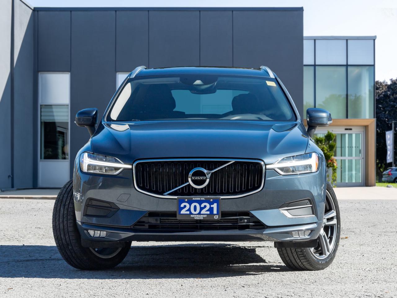 2021 Volvo XC60 T6 AWD Momentum 20" ALLOY WHEEL CPO DENIM BLUE Photo