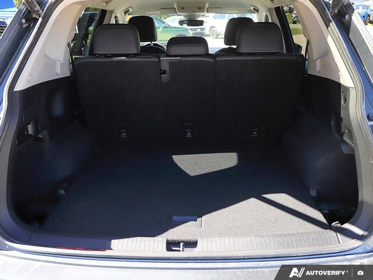 2023 Volkswagen Tiguan ComfortlineONE-OWNER, ACCIDENT-FREE, WIRELESS CARP Photo