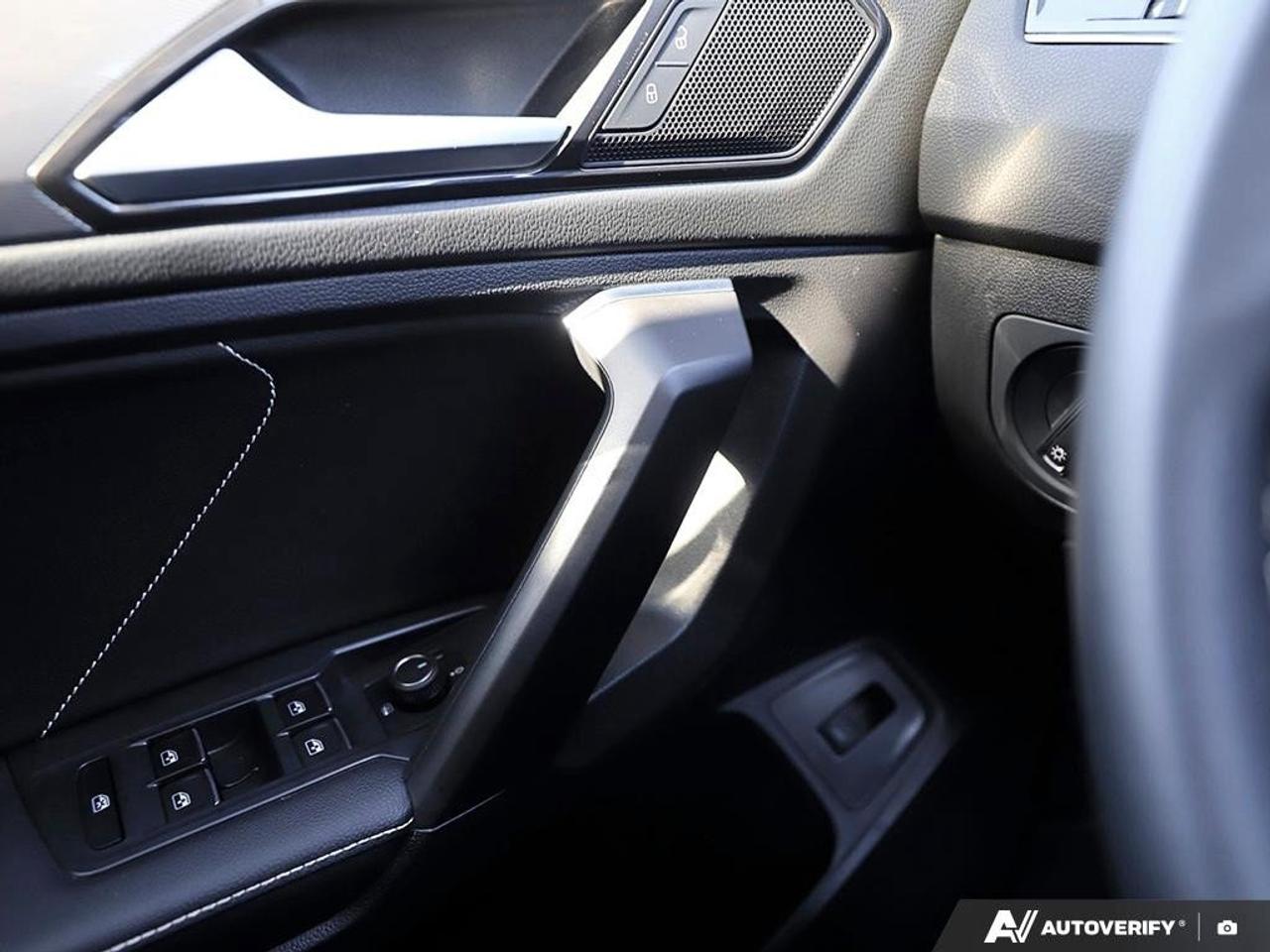 2023 Volkswagen Tiguan ComfortlineONE-OWNER, ACCIDENT-FREE, WIRELESS CARP Photo