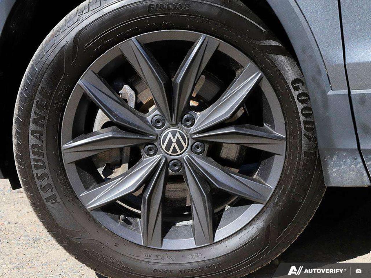 2023 Volkswagen Tiguan ComfortlineONE-OWNER, ACCIDENT-FREE, WIRELESS CARPLAY, HTD SEATS Photo
