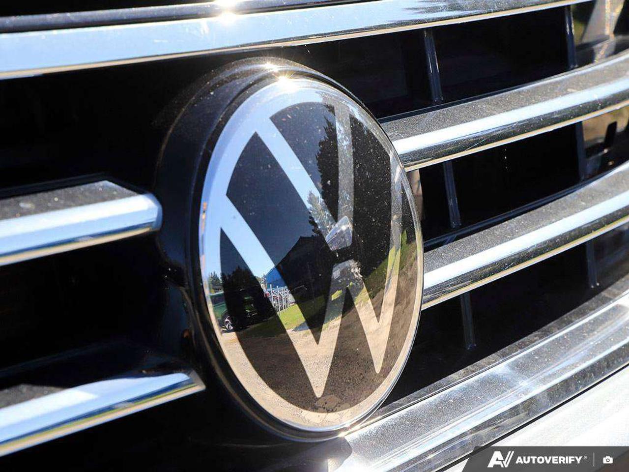 2023 Volkswagen Tiguan ComfortlineONE-OWNER, ACCIDENT-FREE, WIRELESS CARPLAY, HTD SEATS Photo
