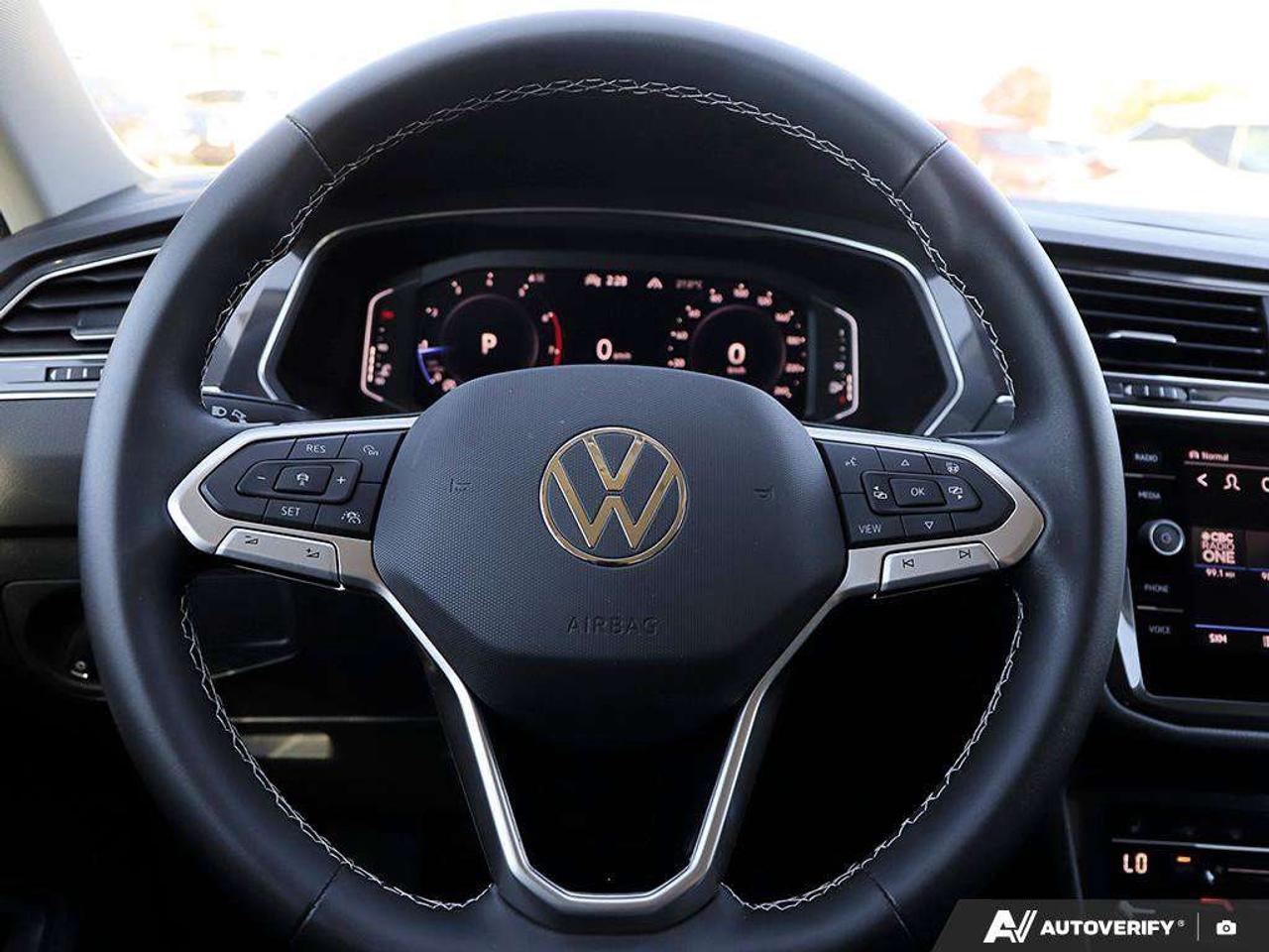 2023 Volkswagen Tiguan ComfortlineONE-OWNER, ACCIDENT-FREE, WIRELESS CARPLAY, HTD SEATS Photo