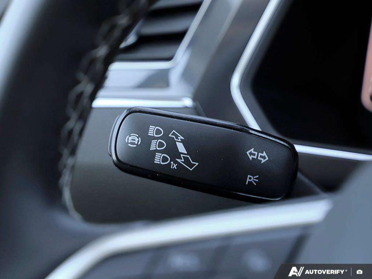 2023 Volkswagen Tiguan ComfortlineONE-OWNER, ACCIDENT-FREE, WIRELESS CARPLAY, HTD SEATS Photo