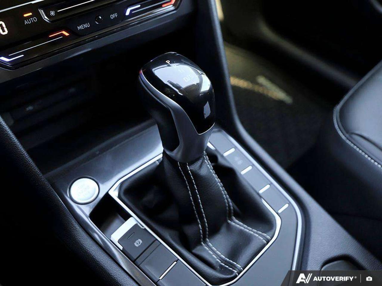 2023 Volkswagen Tiguan ComfortlineONE-OWNER, ACCIDENT-FREE, WIRELESS CARPLAY, HTD SEATS Photo