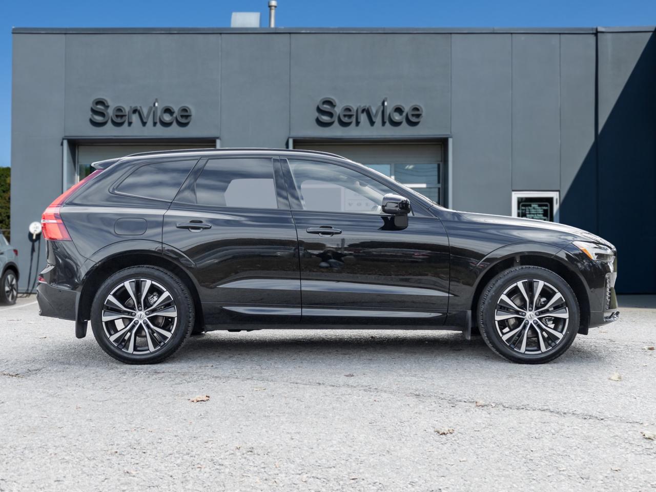 2025 Volvo XC60 B5 AWD Plus Dark Theme  20" ALLOY WHEELS  CPO Photo