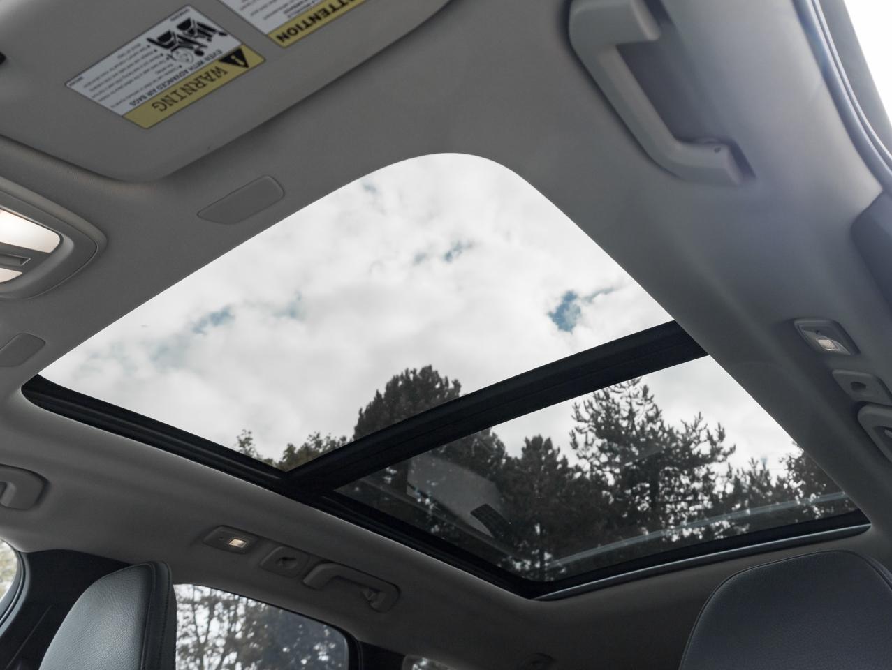 2025 Volvo XC60 B5 AWD Plus Dark Theme  20" ALLOY WHEELS  CPO Photo