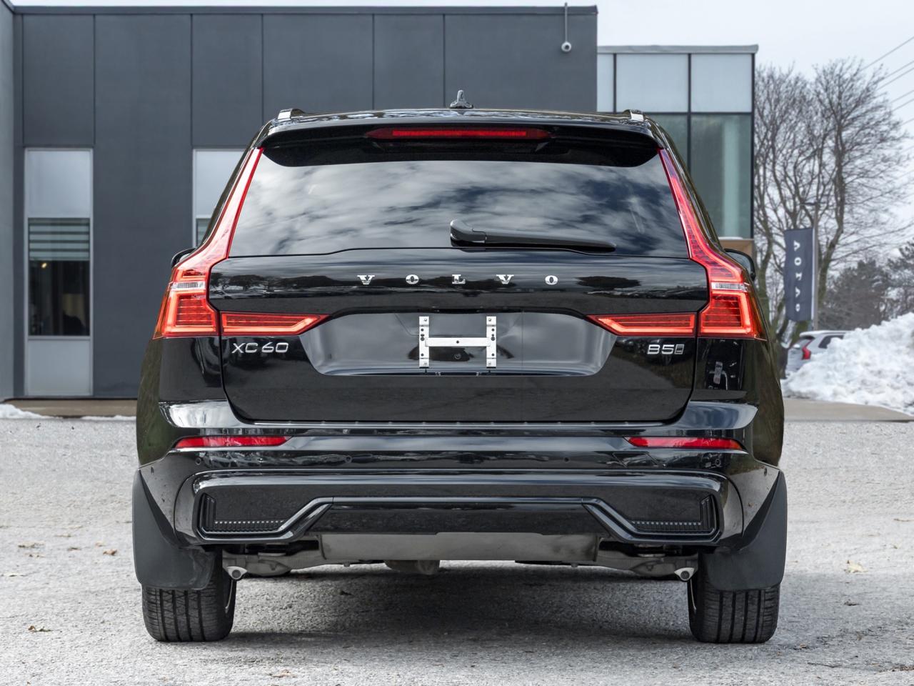 2025 Volvo XC60 B5 AWD Plus Dark Theme  20" ALLOY WHEELS  CPO Photo