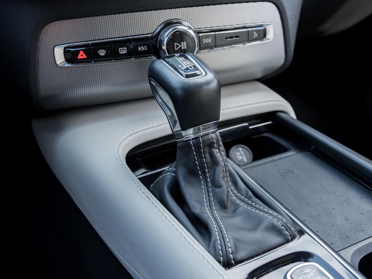 2021 Volvo XC90 T6 AWD R-Design 7-Seater-AIR SUSPENSION  22"WHEEL Photo