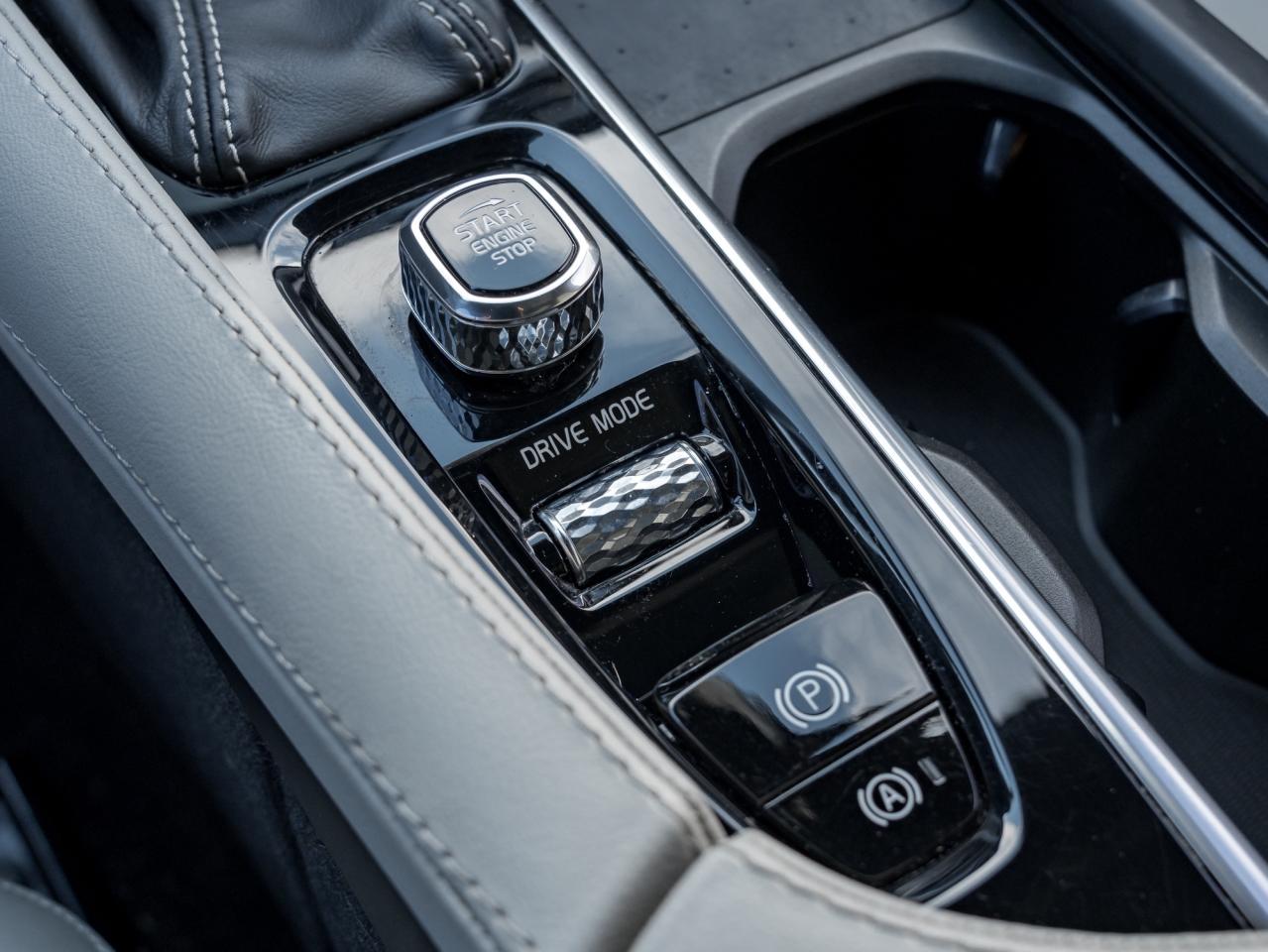 2021 Volvo XC90 T6 AWD R-Design 7-Seater-AIR SUSPENSION  22"WHEEL Photo