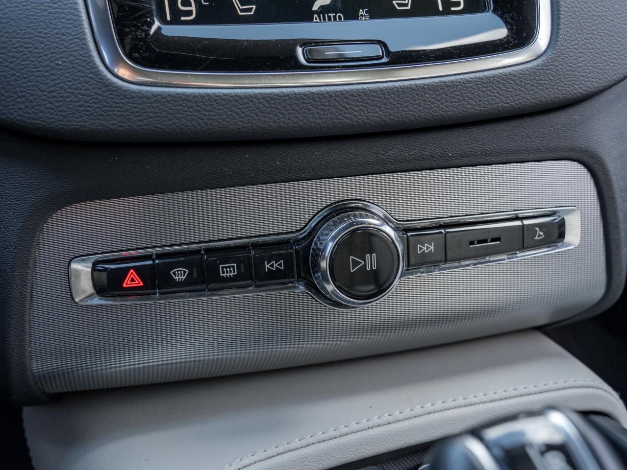 2021 Volvo XC90 T6 AWD R-Design 7-Seater-AIR SUSPENSION  22"WHEEL Photo