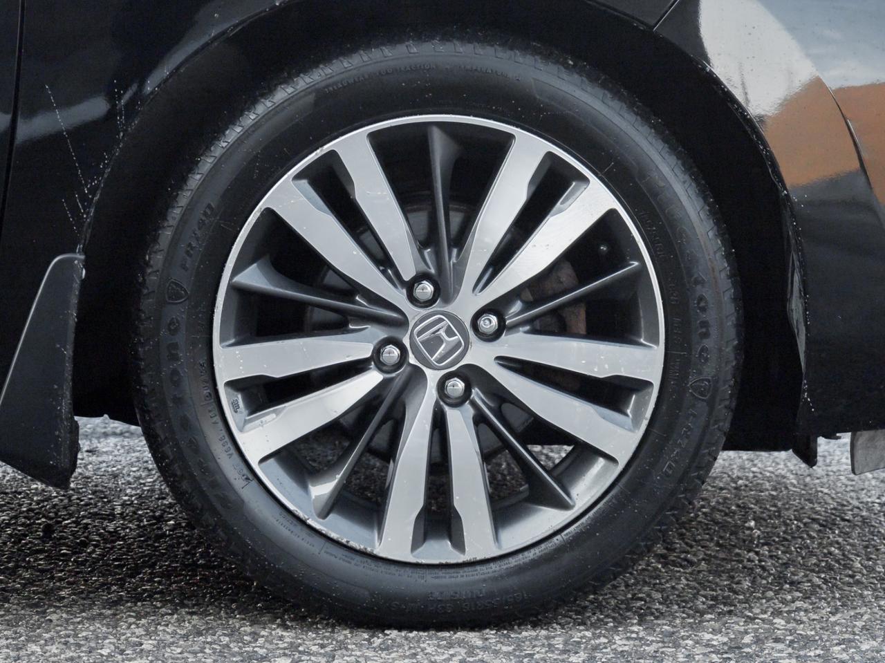 2015 Honda Fit EX -Dealer Serviced-Sunroof-Rear Cam-Heated Seats Photo3