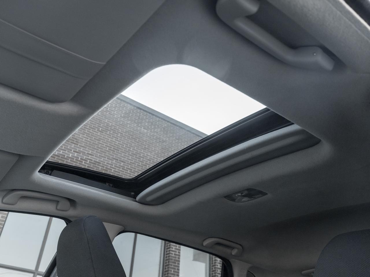 2015 Honda Fit EX -Dealer Serviced-Sunroof-Rear Cam-Heated Seats Photo