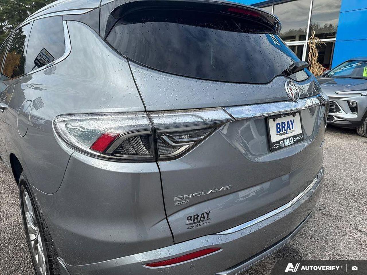 2024 Buick Enclave Avenir   LOADED, TRAILERING PKG, HD SURROUND VISIO Photo