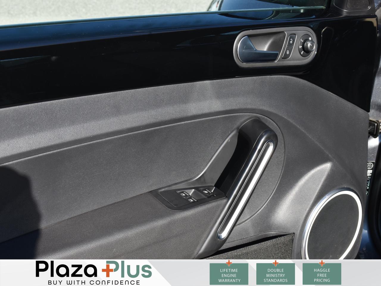 2019 Volkswagen Beetle Convertible VdpUrlEn Photo