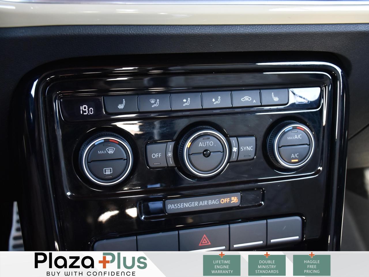 2019 Volkswagen Beetle Convertible VdpUrlEn Photo