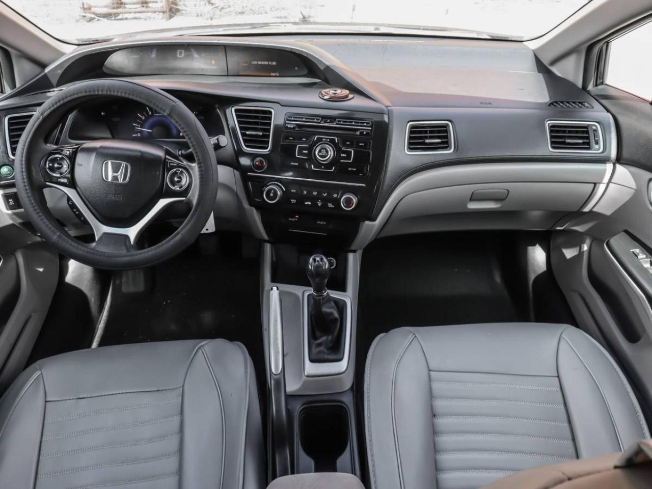2013 Honda Civic 4dr Man LX Photo