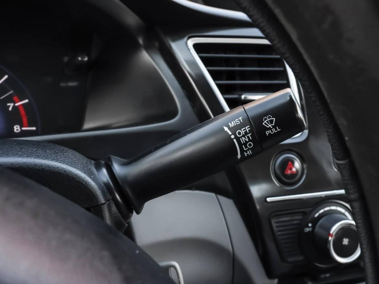 2013 Honda Civic 4dr Man LX Photo