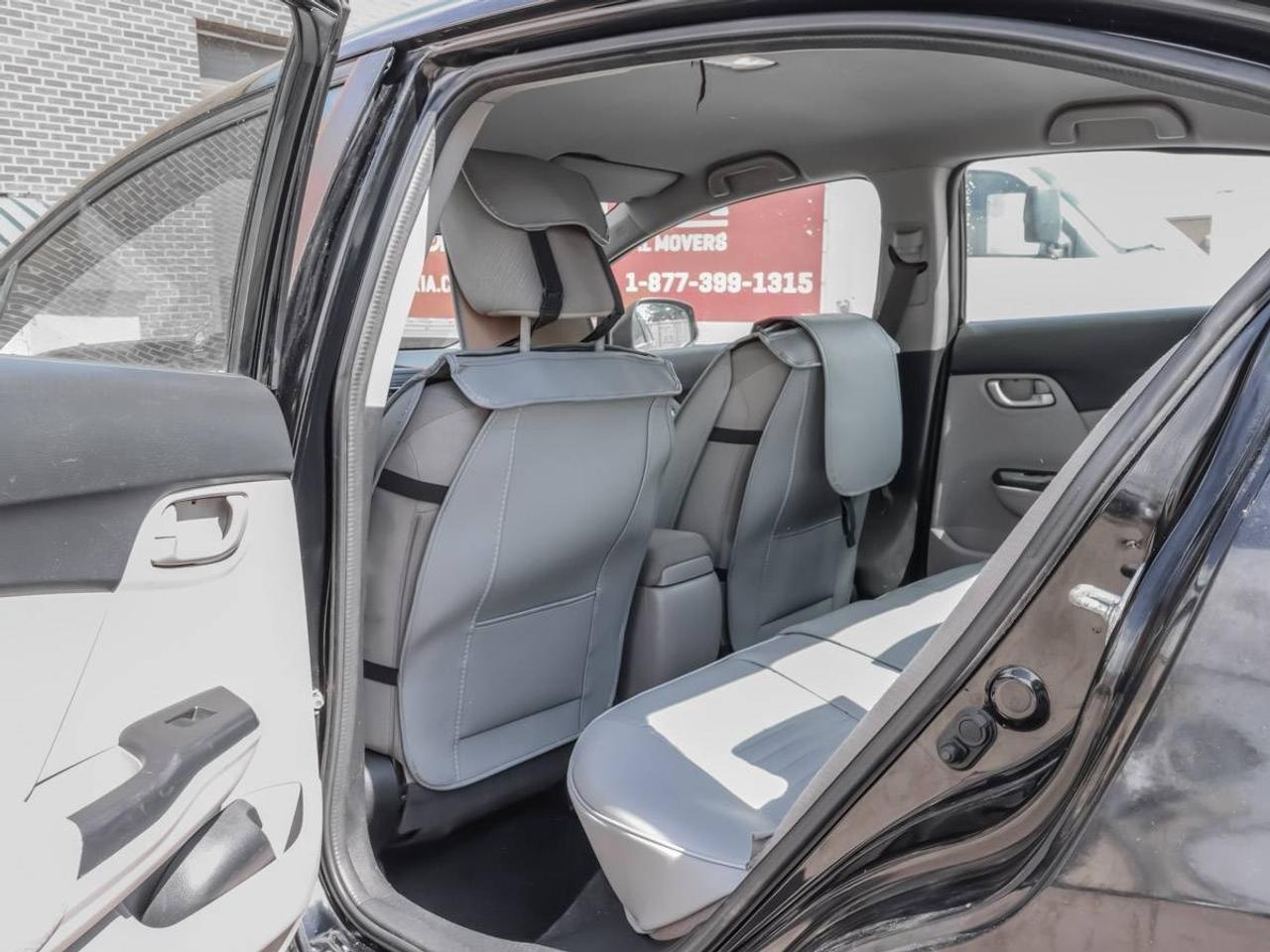 2013 Honda Civic 4dr Man LX Photo