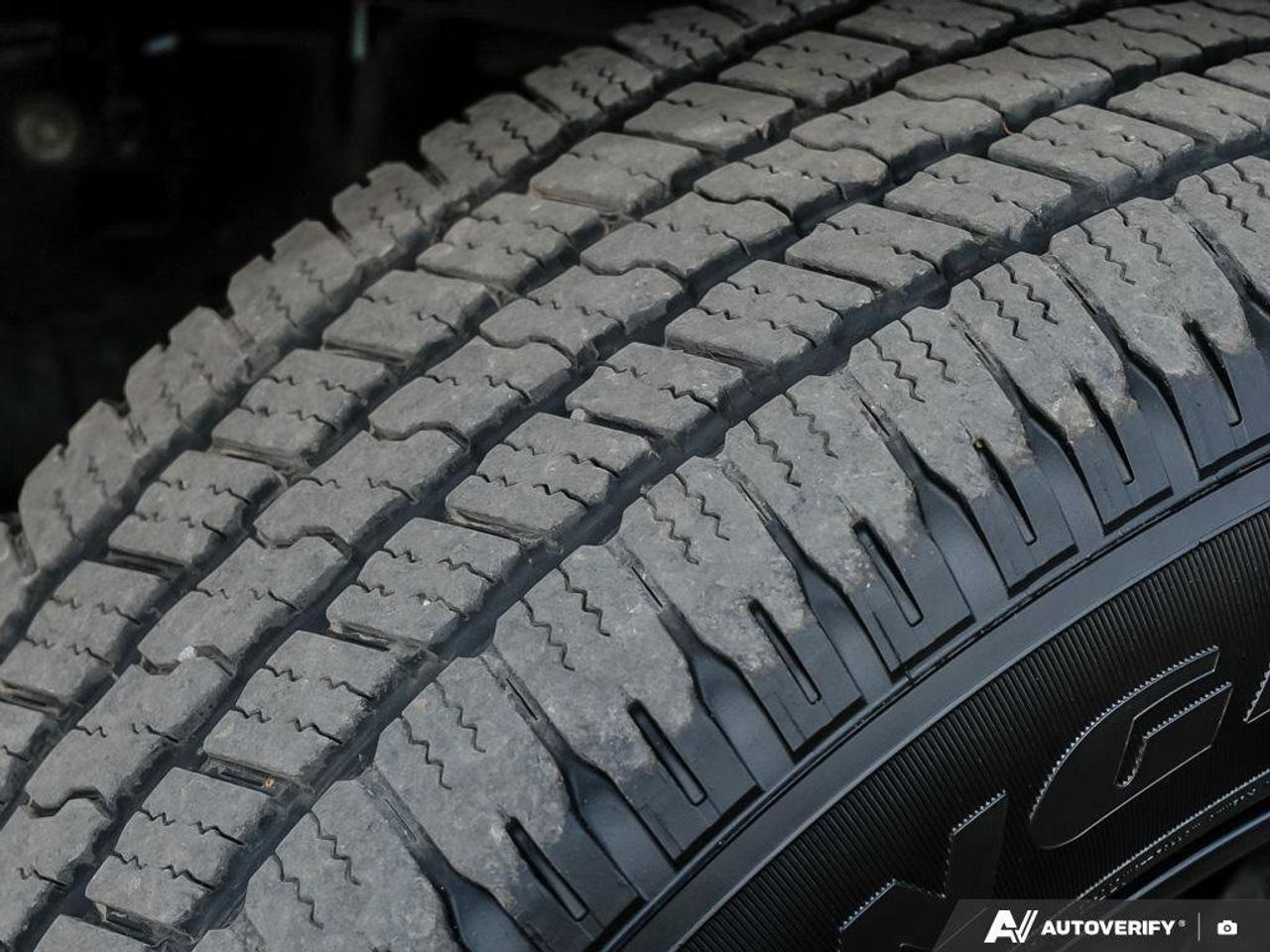 2023 RAM 1500 Classic WarlockWARLOCK, CREW, 4X4, V6, NAV, HTD CLOTH, GOO Photo