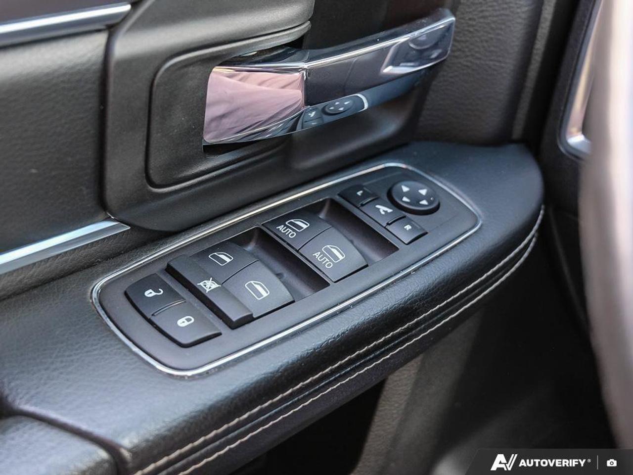 2023 RAM 1500 Classic WarlockWARLOCK, CREW, 4X4, V6, NAV, HTD CLOTH, GOO Photo