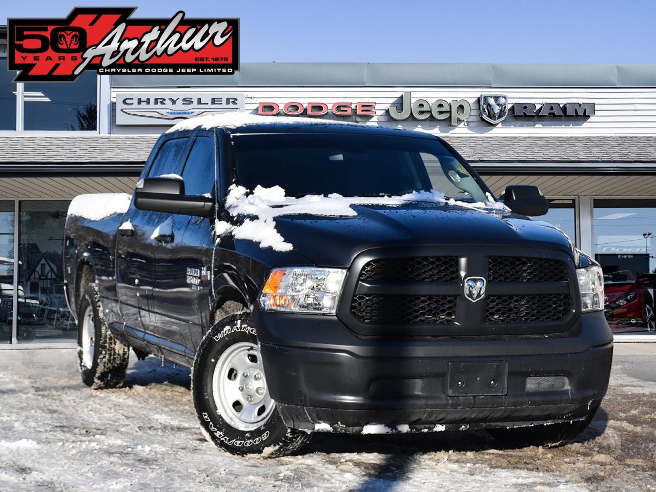2023 RAM 1500 Classic TRADESMAN CREW 4X4 HEMI Photo0